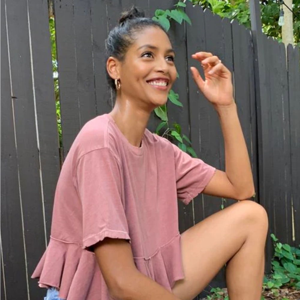 BDG Urban Outfitters Brontey Ruffle Hem Tee Cropped Blouse Top - Picture 2 of 6